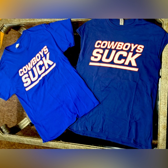 COWBOYS⭐️SUCK 🤠 NY GIANTS fan T-Shirt & Tank Top His & Her's Set - Picture 2 of 5